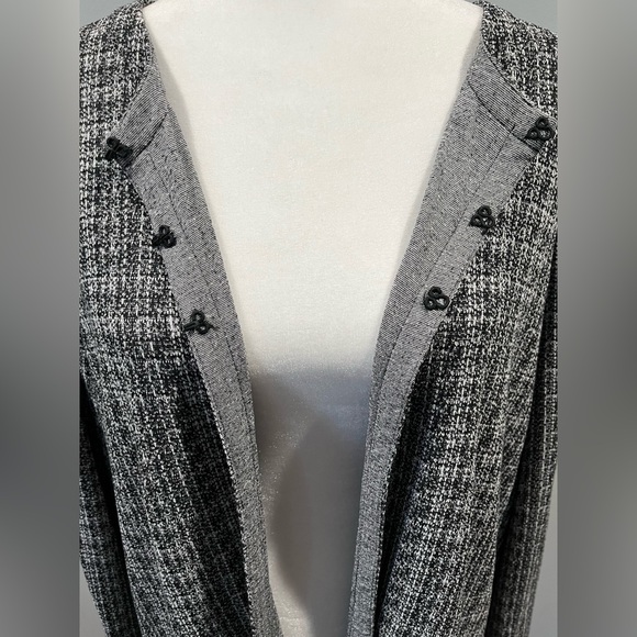 J. Jill Wearever Collection Cardigan Black & White Marbled Hook & Eye Size Large - Picture 8 of 13